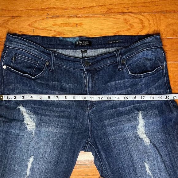 Judy Blue Jeans - These Jeans have extra Stretch- Size 1X- Fits -16/18 (Snug 20) - Picture 4 of 9
